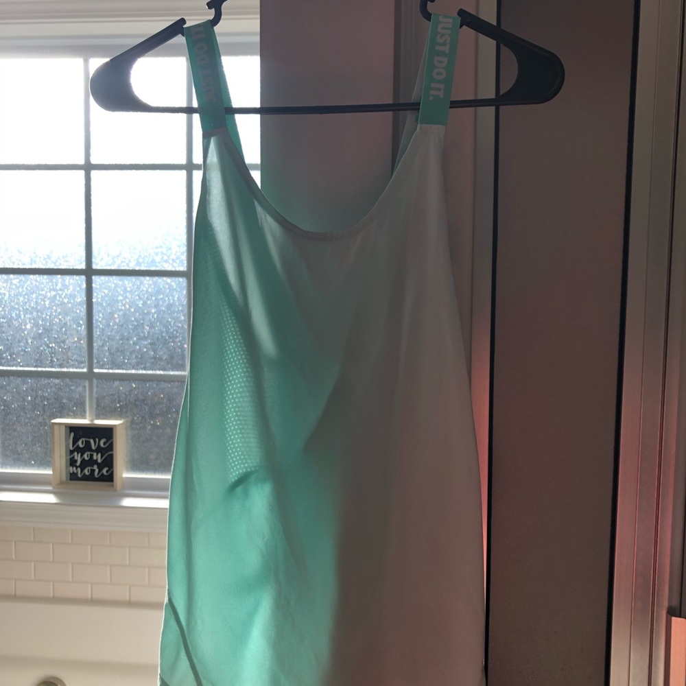 NWOT Nike tank